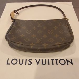 Louis Vuitton Vintage Pochette